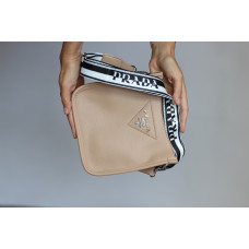 Prada Mini Shoulder Bag Beige | Cтильная и компактная брендовая женская сумка из экокожи (0506)