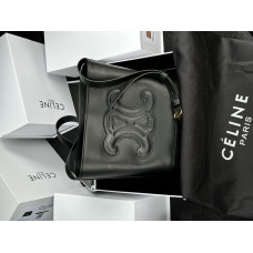 Брендовая женская сумка Celine Small Bucket Cuir Triomphe In Smooth Calfskin Tan Black | Cтильная и компактная, из натуральной кожи 99090