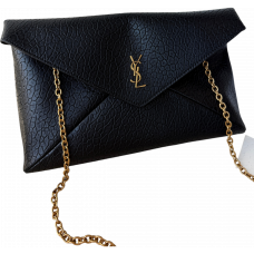 Брендовая женская сумка Saint Laurent Cassandre Pouch on Chain Bag in Black - 99200-ab - Accessbagg Брендовая женская сумка Saint Laurent Cassandre Pouch on Chain Bag in Black - 99200-ab - Accessbagg
