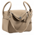 Брендовая женская сумка Hermes Lindy 25 Handbag in Beige Брендовая женская сумка Hermes Lindy 25 Handbag in Beige